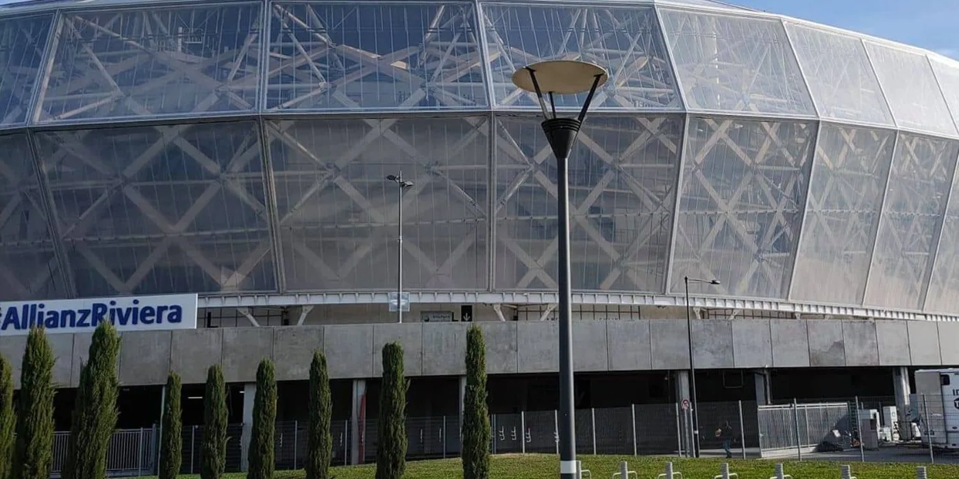 Allianz na kolejne lata ze stadionem we Francji