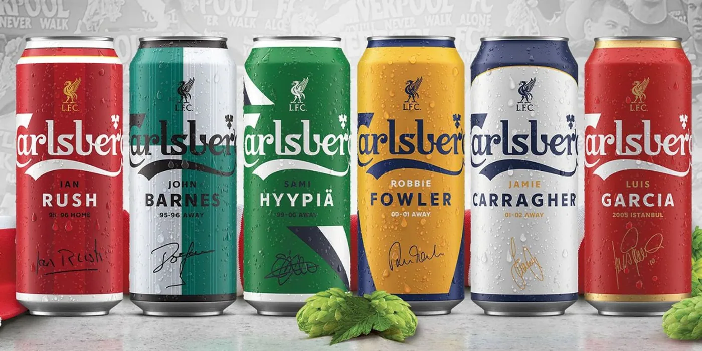 Carlsberg świętuje 30 lat z Liverpool FC. Czerpali z legendarnych strojów